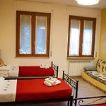 לינה וארוחת בוקר Emmanueli65 Fronte Clinica Per 4 Matrimoniale E Castello פיאצ'נצה