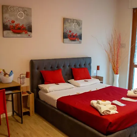 Emmanueli65 Fronte Clinica Per 4 Matrimoniale E Castello