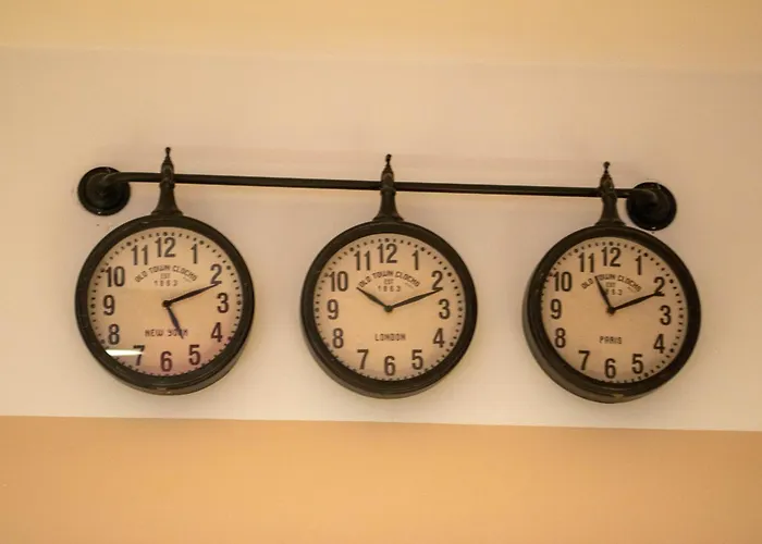 Bed and Breakfast Emmanueli65 Fronte Clinica Per 4 Matrimoniale E Castello 3*