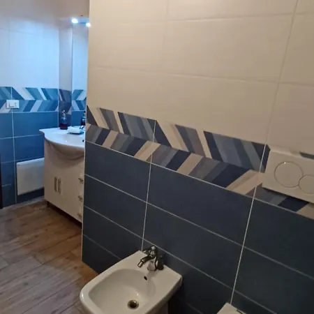 Emmanueli65 Fronte Clinica Per 4 Matrimoniale E Castello Alojamento de Acomodação e Pequeno-almoço 3*