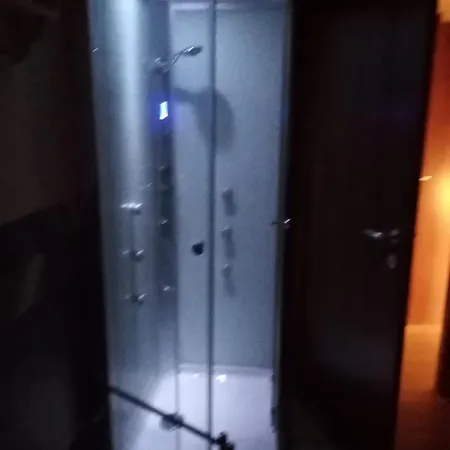 Emmanueli65 Fronte Clinica Per 4 Matrimoniale E Castello Alojamento de Acomodação e Pequeno-almoço 3*