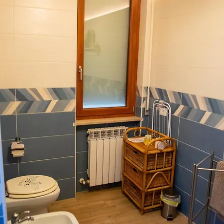 Bed & Breakfast Emmanueli65 Fronte Clinica Per 4 Matrimoniale E Castello
