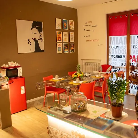 Emmanueli65 Fronte Clinica Per 4 Matrimoniale E Castello فندق مبيت وإفطار