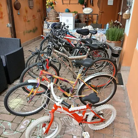 Emmanueli65 Fronte Clinica Per 4 Matrimoniale E Castello Bed & Breakfast