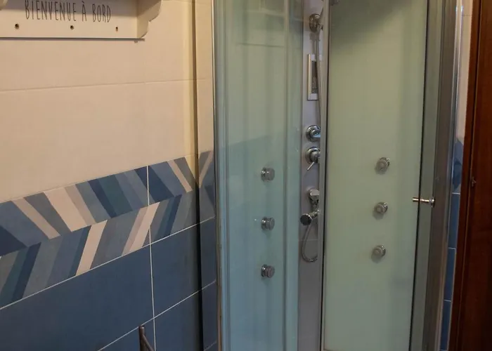 Emmanueli65 Fronte Clinica Per 4 Matrimoniale E Castello 3*